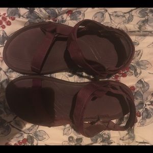 Teva sandals size 11